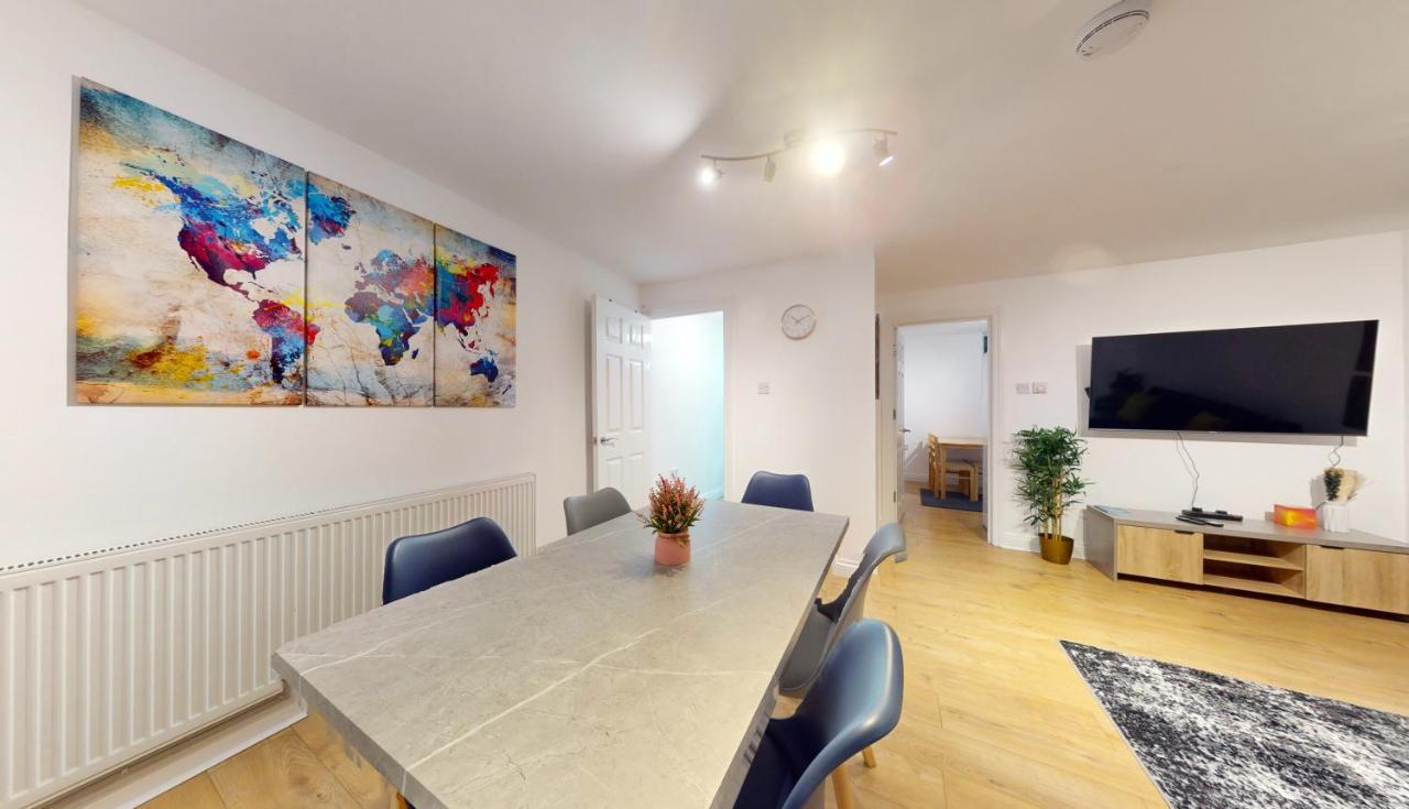 Spacious Duplex Apartment London